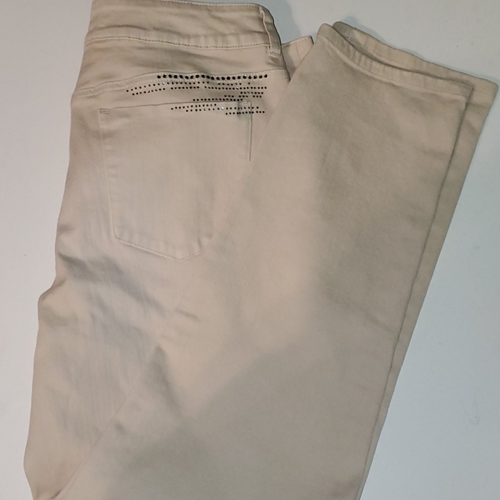 Chico womens 2 (12-14) off white rhinestone embelished jeans